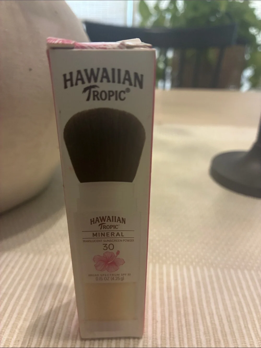 Hawaiian Tropic Mineral Translucent Sunscreen Powder SPF 30